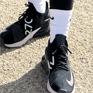 Nike Air Max 270 FlyKnit black and white